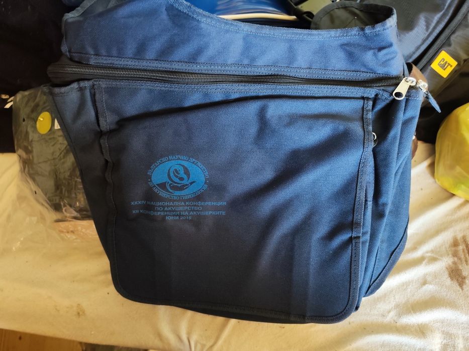 Чанти за ЛапТоп цена-20лв.за двете