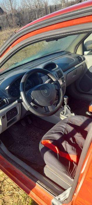 Vând Renault Clio Symbol