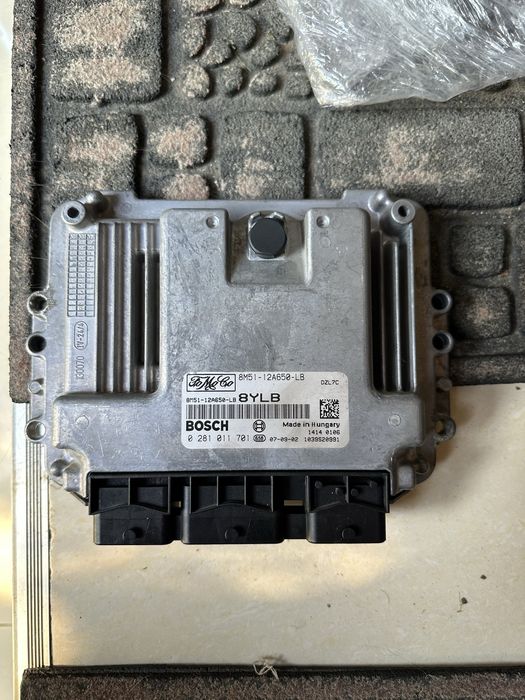 Ecu bosch ford focus mk2 8M51-12A650-LB