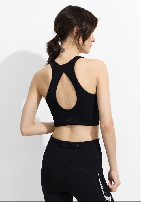 Топ спортивный Nike