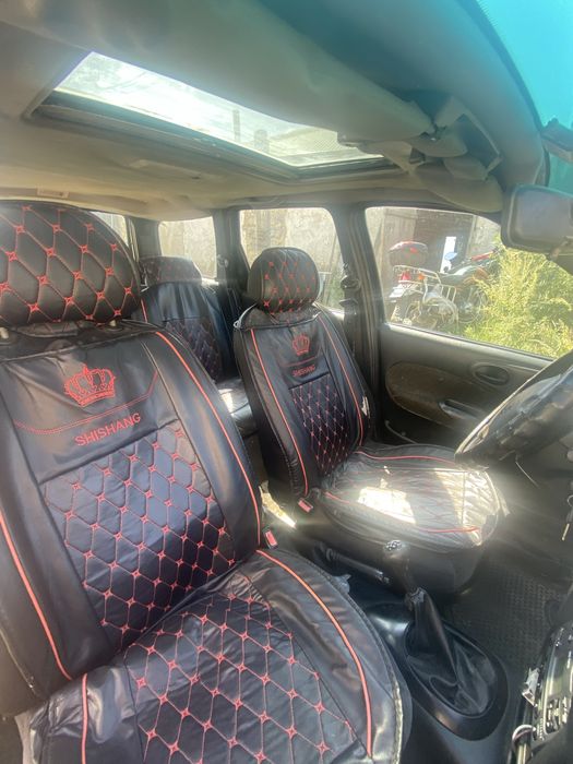 Продам срочно автомобиль