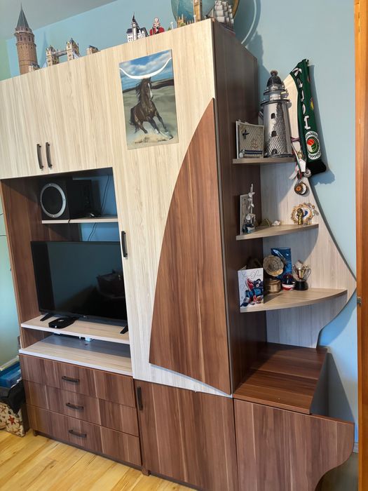 Легло и секция за тинейджърска стая