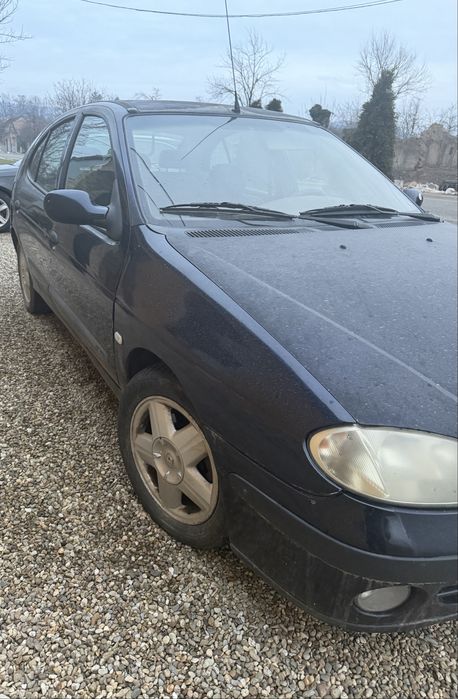 Vand doua masini renault megane 1