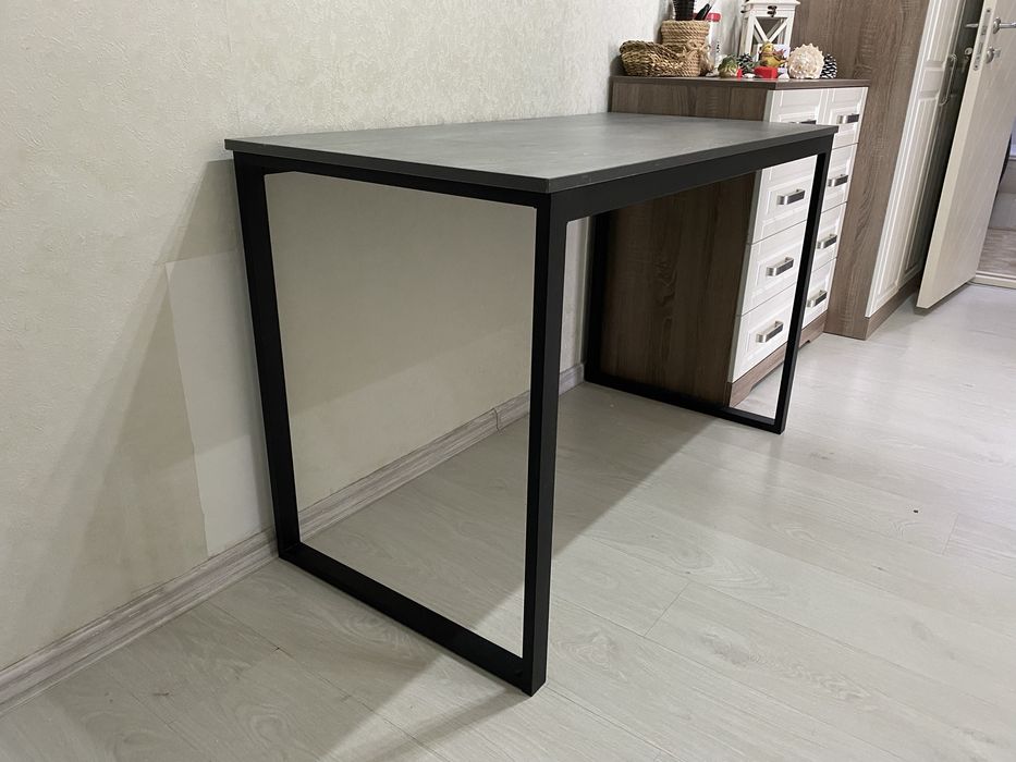 Продается стол лофт 120х60