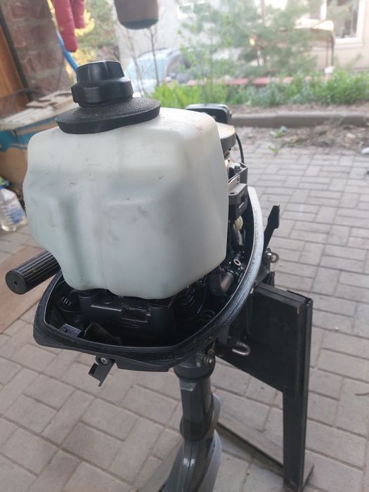 Продам мотор на лодку сеатан 6