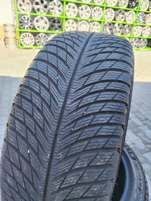 4 бр зимни 225/45/18 Michelin