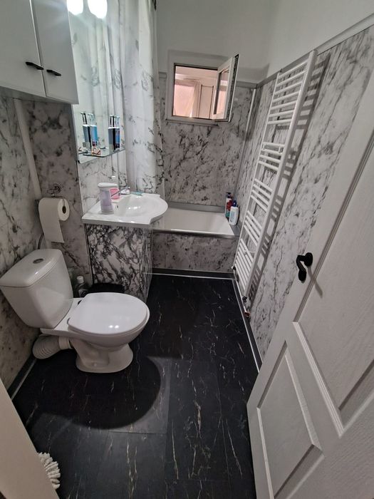 Apartament cu 4 camere etajul 3