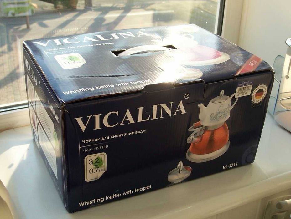 Чайник со свистком VICALINA 2в1.Новый.