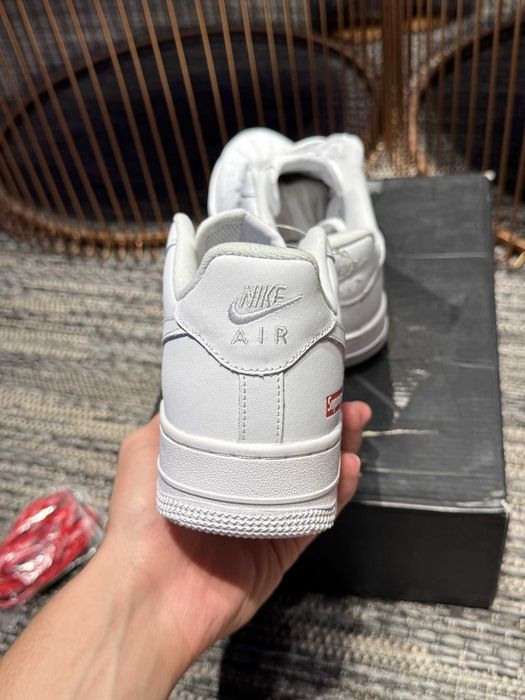 Air Force 1 x Supreme White 39EUR Кецове + Кутия + Връзки