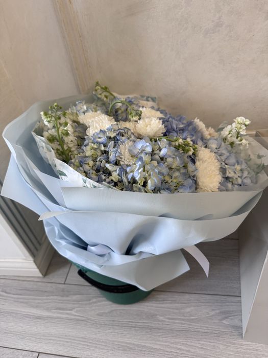 Цветы свежие с упаковкой