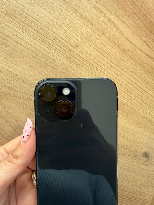 iPhone 15 – 128 GB – Stare foarte bună – 10 luni garanție