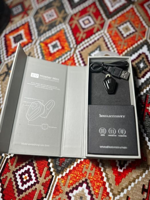 Айрдотс и блитуз наушники