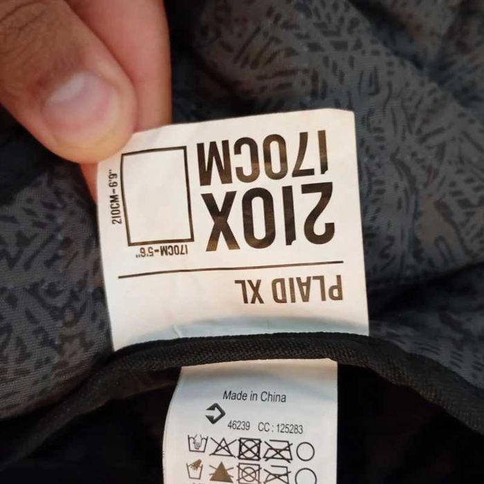 Pătură / plaid XL Quechua Decathlon 210 × 170 cm, gri, pliabilă