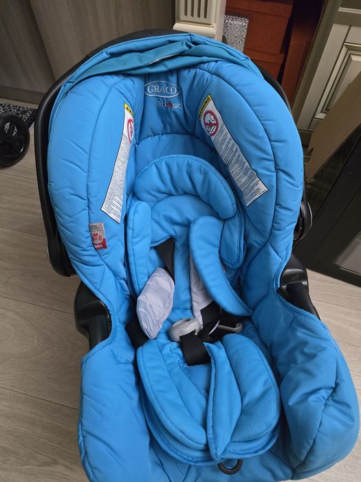 Автолюлька Graco SnugRide (автокресло)