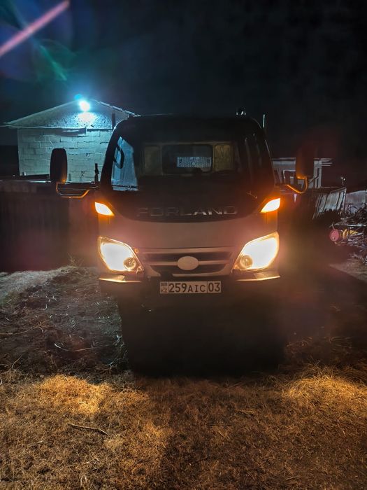 Продам бортовой грузовик