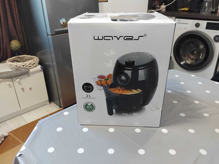 Уред за печене без мазнина Airfrier