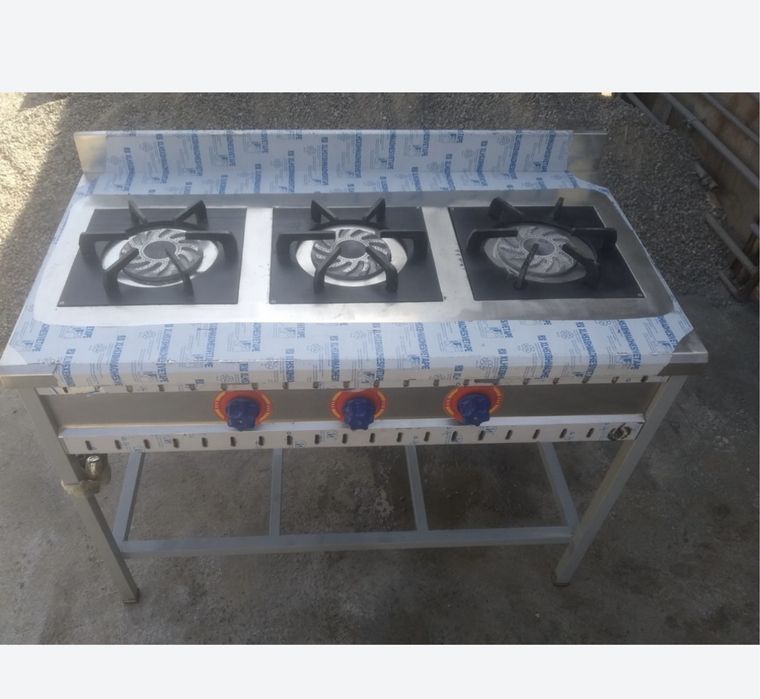 Газовая печь на три конфорки