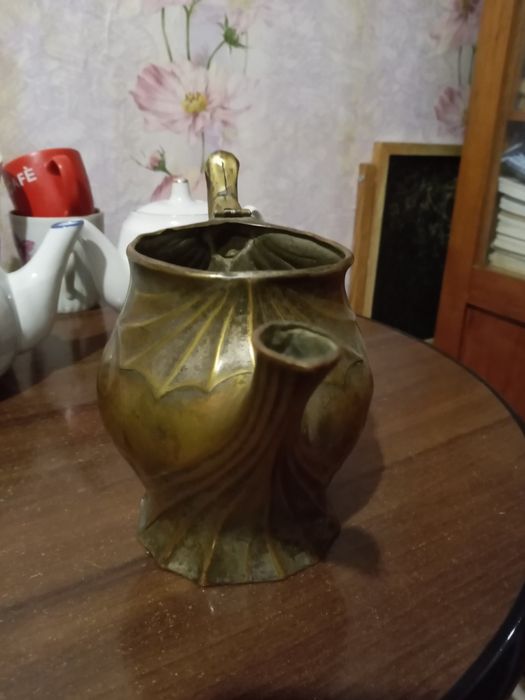 Продам старинный чайник