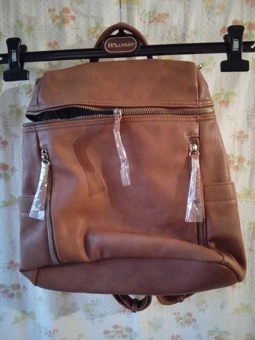 Geanta convertibila in rucsac, nou cu eticheta