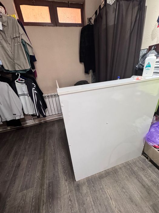 Продается срочно стол касса для магазина