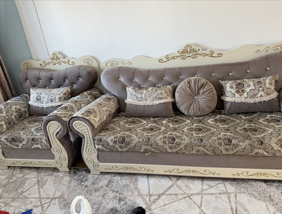 Королевский диван