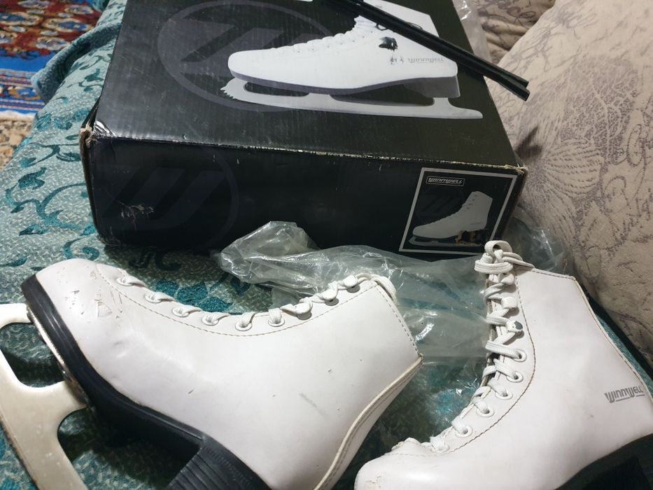 Продам коньки детские