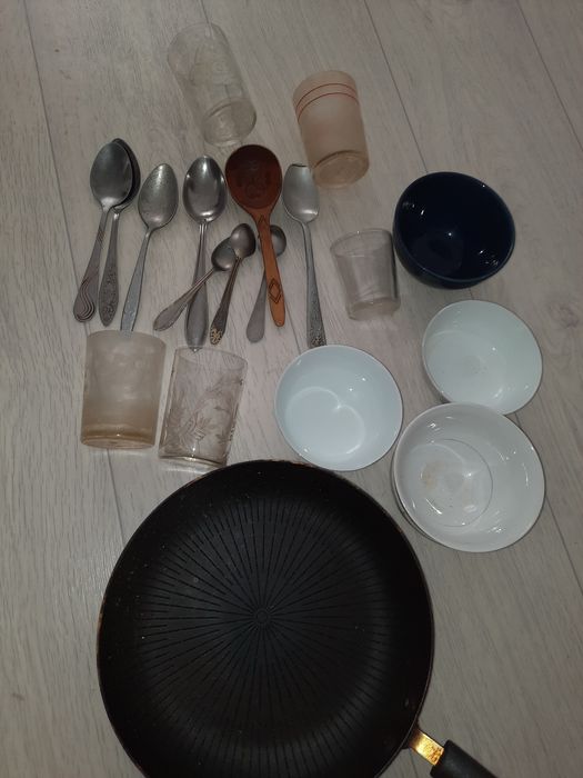 Посуду з а щок оладку отдам