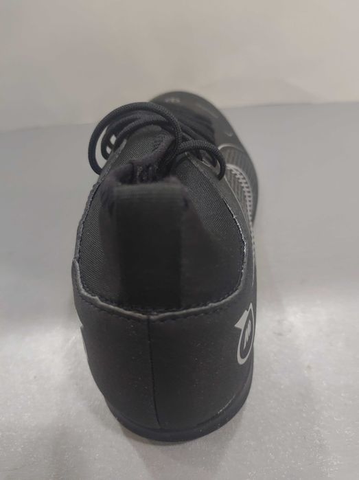 Nike N36,37,5,38,5.Детски футболни стоножки.Нови.Оригинал.