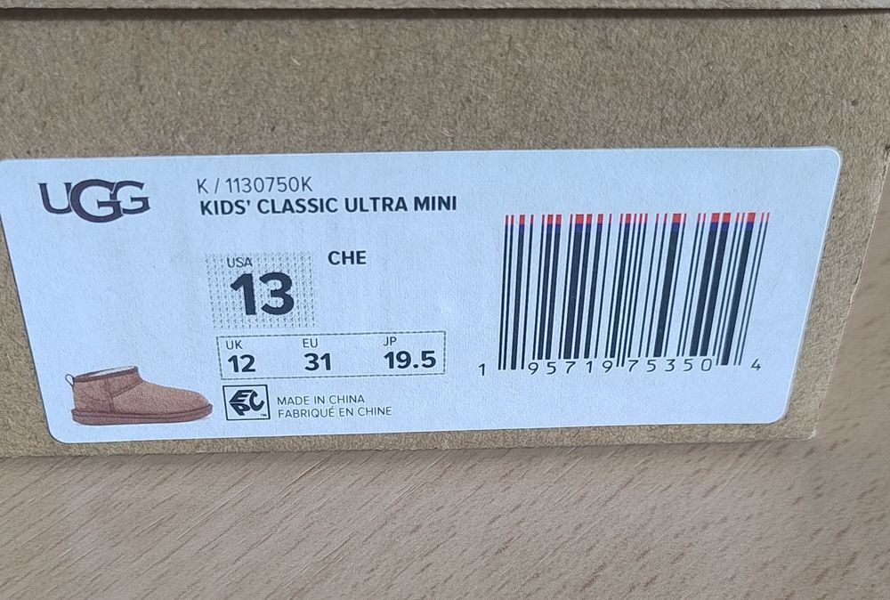 UGG Kids Classic Ultra Mini Nr 31 Noi