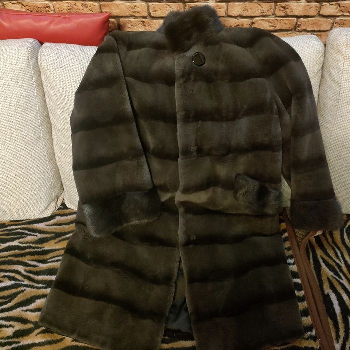 Продам норковую шубу