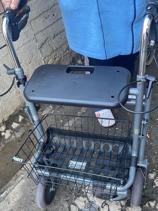 Нов Ролатор /Проходилка