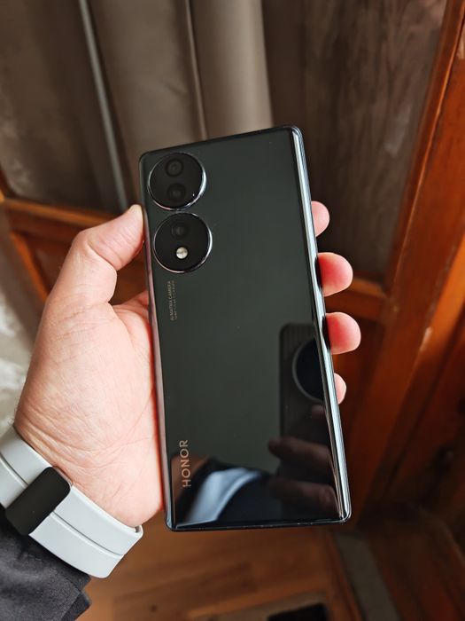Honor 70 12/256 gb