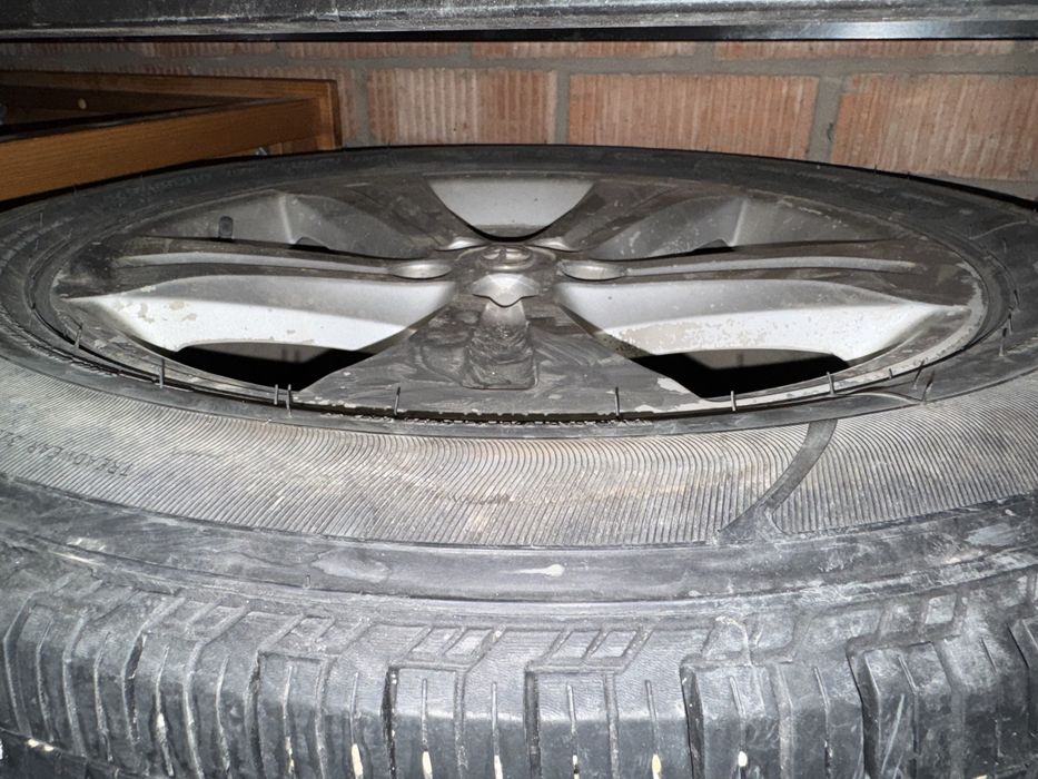 Диски с шинами R19 Highlander