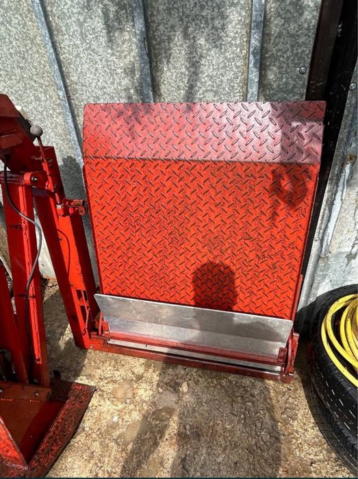 Падащ борд за бус 12 волта хидравлична помпа