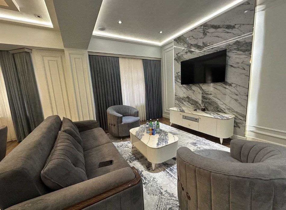 Сдаётся квартира в Яккасарайском районе**