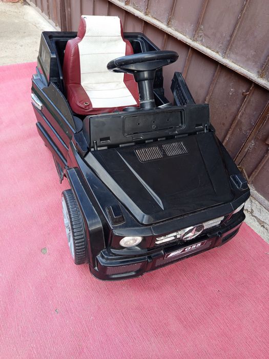 Детский Мерседес машина .