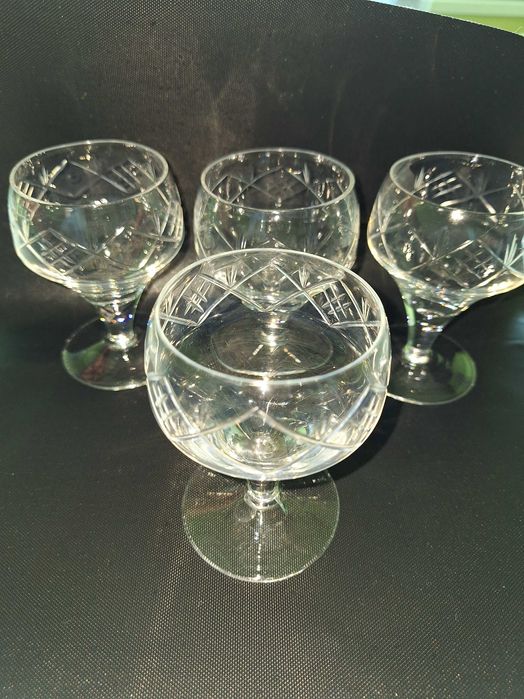 Кристални чаши употребявани