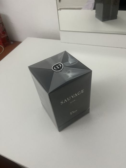 Мужской парфюм Sauvage