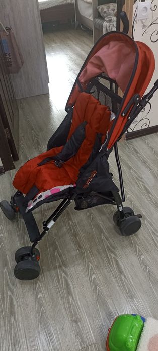 Продам лёгкую коляску