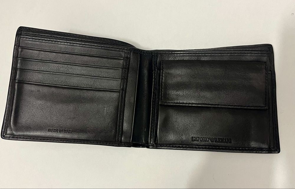 Продам кошелек Emporio Armani
