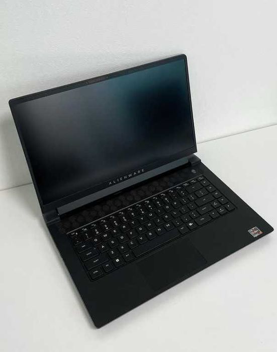 Продается игровой ноутбук Dell Alienware M15 R7 (б/у)