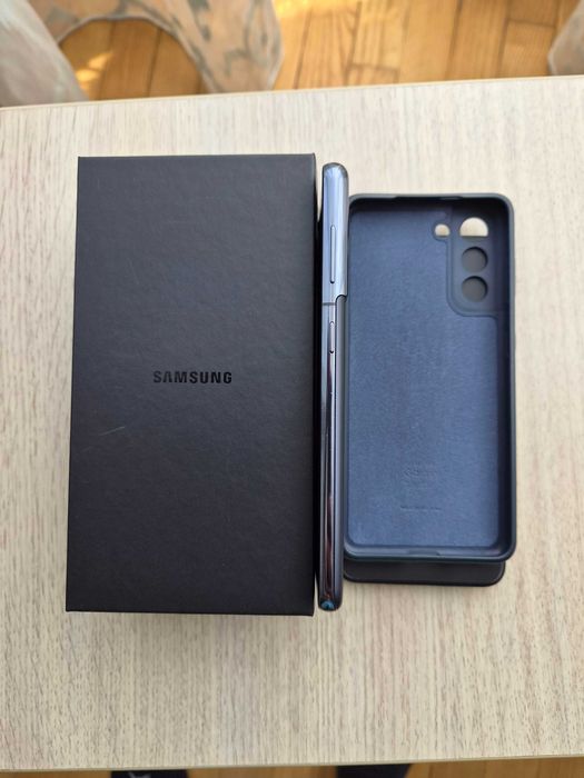 Samsung Galaxy S21 5G 256 GB перфектен