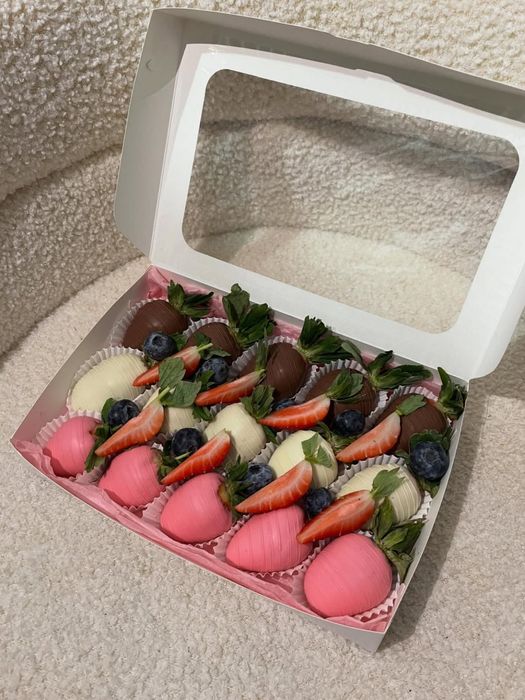 Клубника в шоколаде/букет мандарин