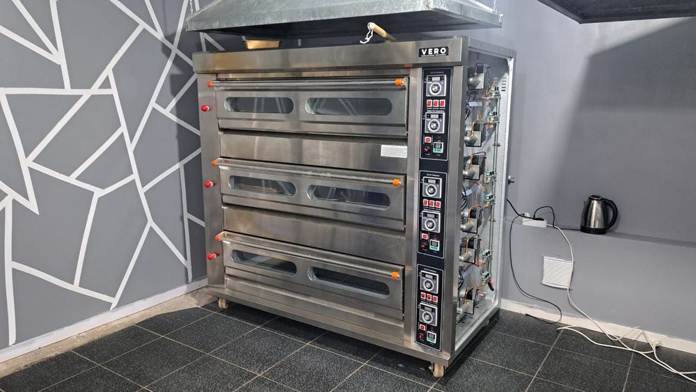 Пеш сатылады газбен миксер сатылады 220