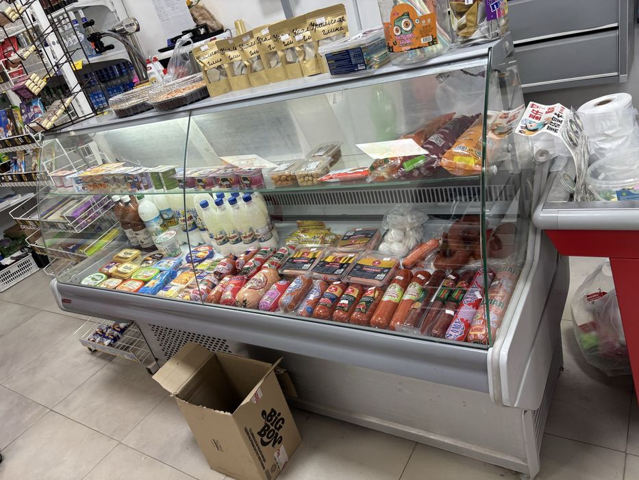 Холодильники витринные б/у