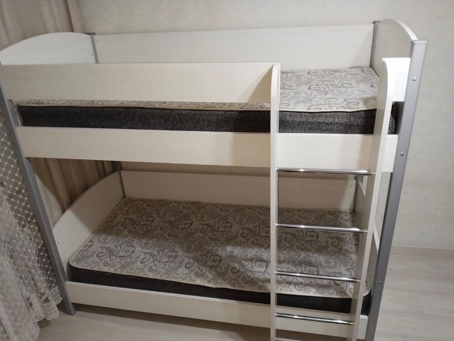 Двухъярусная кровать