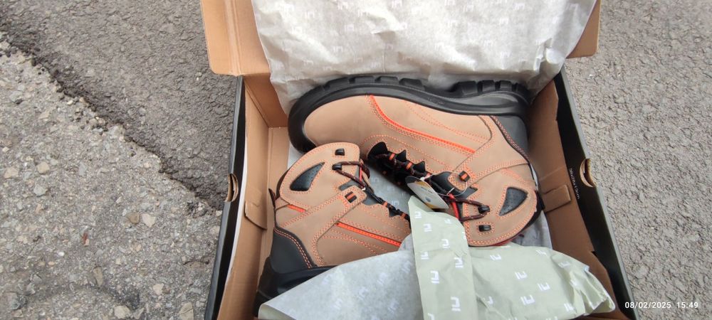 Защитни обувки Cerva Derril