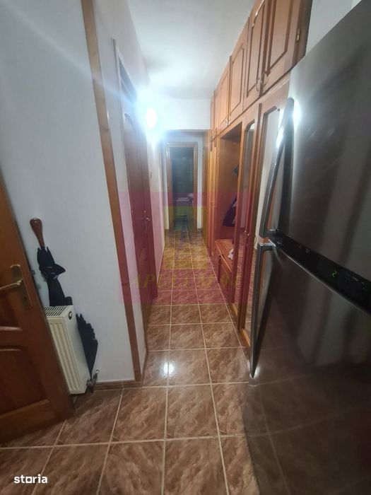 Apartament cu 3 camere de vanzare in Campina - Zona Cuza
