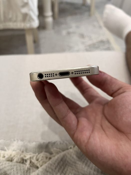 Продам Iphone 5 s