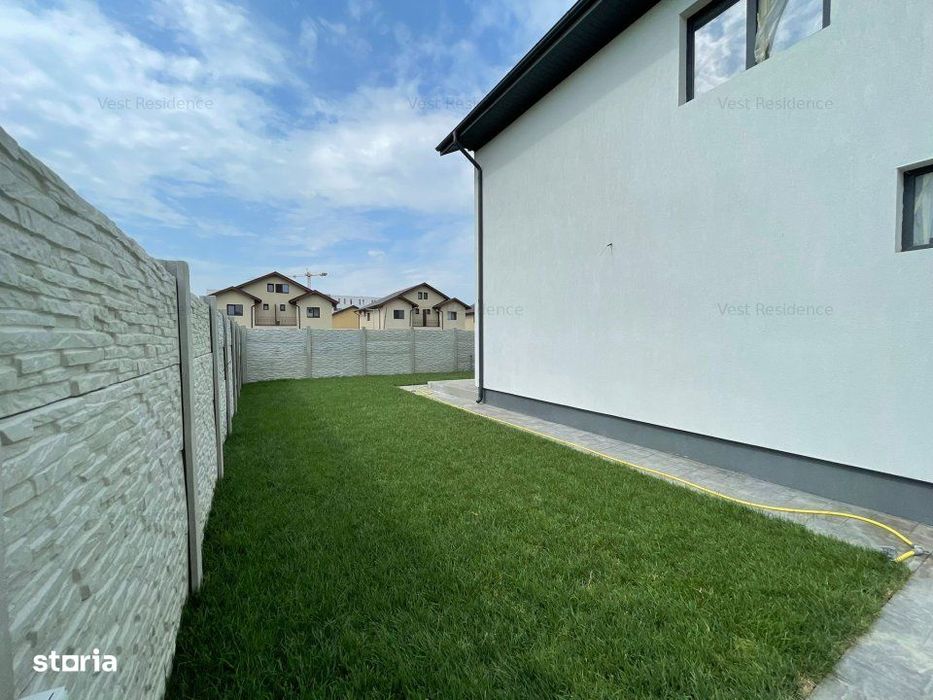 Duplex cu 4 camere si mansarda. Curte 250 mp. Comision 0